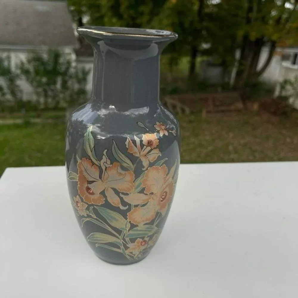 Vintage Shaddy‎ Japanese Vase  Hand Painted Porcelain